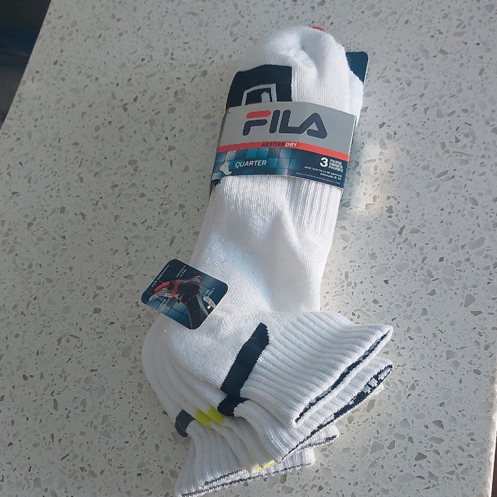 Fila White and Black Athletic Quarter Socks, Size 6-12